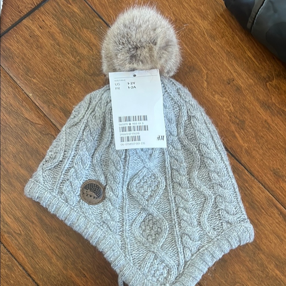 Hm kids beanie cable knit grey with pom 1-2 y
